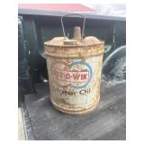 vintage Lox-O-Wik brand motor oil can
