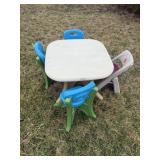Kids table & chairs