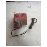 Milwaukee M18 and M12 Multi-Voltage Battery