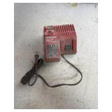 Milwaukee M18 and M12 Multi-Voltage Battery