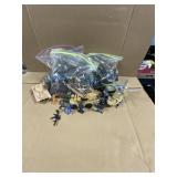 Military figurine toys