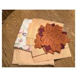 Holiday kitchen linens