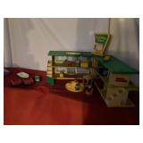 Vintage playskool Holiday Inn