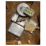 Baking utensils