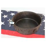 Cast Iron Dutch Oven Pan