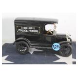 Die Cast Collectible :  1917 Ford Model T Van