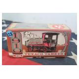 Die Cast Collectible :1910 Mack Truck
