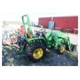 John Deere 770 -Tractor - LOW HOURS