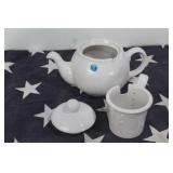 classic white ceramic teapot  w/ lid