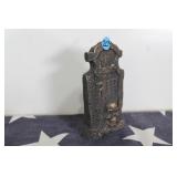 Halloween -Stone Figurines -Headstone / skull