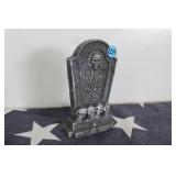 Halloween -Stone Figurines -Headstone Skulls