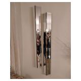 Hanging decorative wall mirrors (2)