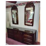 Hickory Manufacturing Co dresser w/hanging mirrors