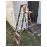 Wood 6' ladder