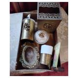 Bathroom accessories box lot