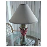 Pineapple theme table lamp