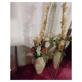 Ceramic vase w/ floral arrangement