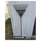 Metal yard rake