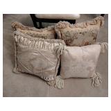 Throw pillow lot
