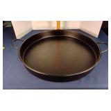 Large serving or cooking pan
