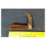 Sabre hawkbill folding knife