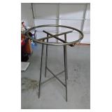 Adjustable round clothing rack