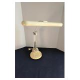 Desk lamp