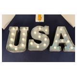 USA Battery operated lighted decor