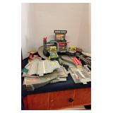 Mattel hot wheels service center play set