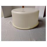 Tupperware cake carrier
