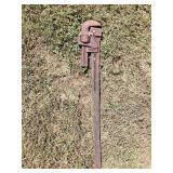 36' drop fordged pipe wrench