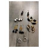 Earring lot