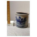 Salmon falls stoneware crock 'Blueberry basket'