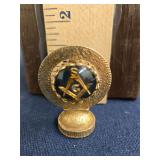 Masonic magnetic dashboard spinner