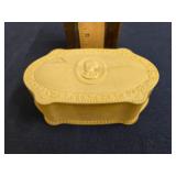 Celluloid cameo Luxor powder box