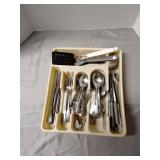 Assorted cutlery lot