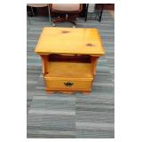Wood end table/night stand