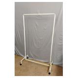 Rolling clothes rack