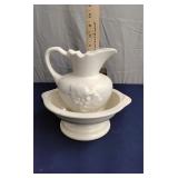 Ceramic grape cluster embossed bowl & pitcher