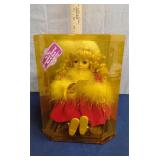 Dandee collectors choice porcelain musical doll