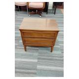 Dixie furniture co. end table/night stand