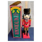Large wooden nutcracker 20'