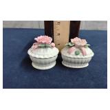 Capidomte style ceramic trinket boxes (2)