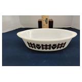 Glasbake brown Gingham tulip casserole dish
