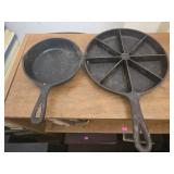 Lot of 2 cast iron pans