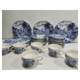 37ct  Cown Sussex dishes set