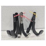 Lot of 6 black hooks with rubber