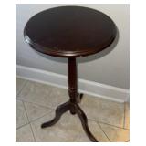 Round Corner Table