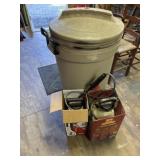 Rubbermaid Trash Can and 2 Pump Sprayers