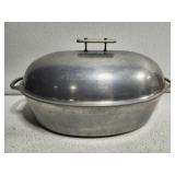 Vintage aluminum roasting pot Vintage aluminum roasting pot